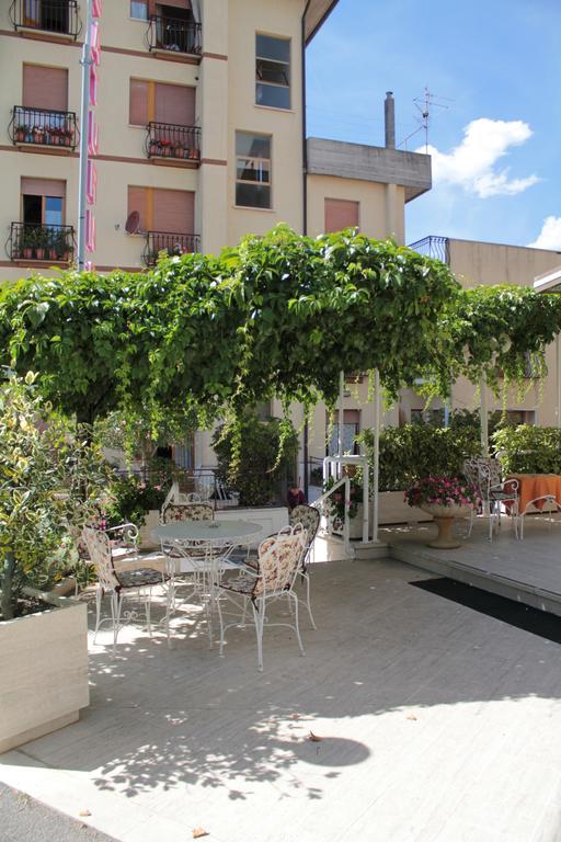 Hotel Saturno Chianciano Terme Luaran gambar