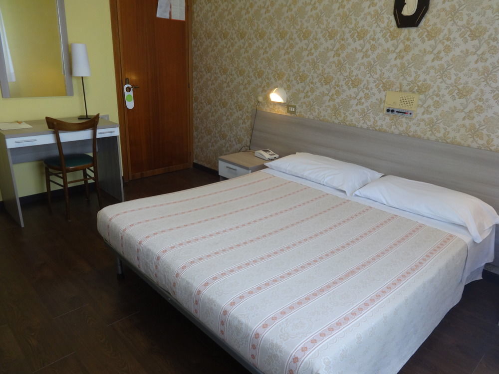 Hotel Saturno Chianciano Terme Luaran gambar