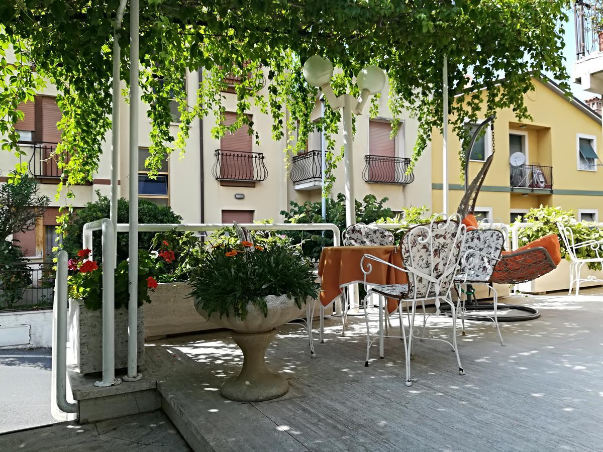 Hotel Saturno Chianciano Terme Luaran gambar