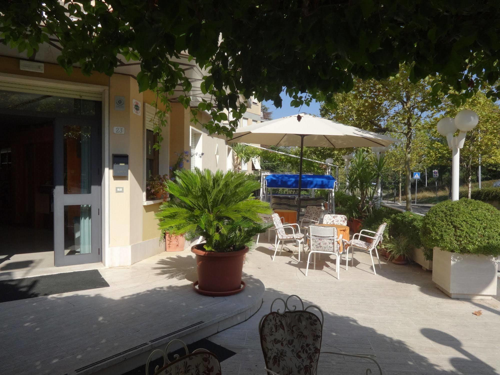 Hotel Saturno Chianciano Terme Luaran gambar